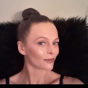 Meet your Posher, Lynsey